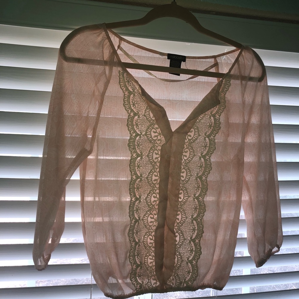 Light pink lace detailed long sleeve